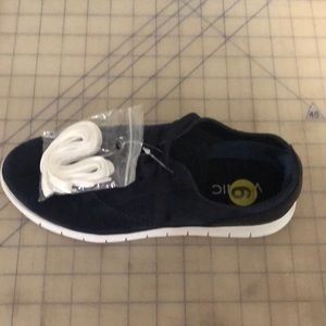 Vionic Tennis Shoes